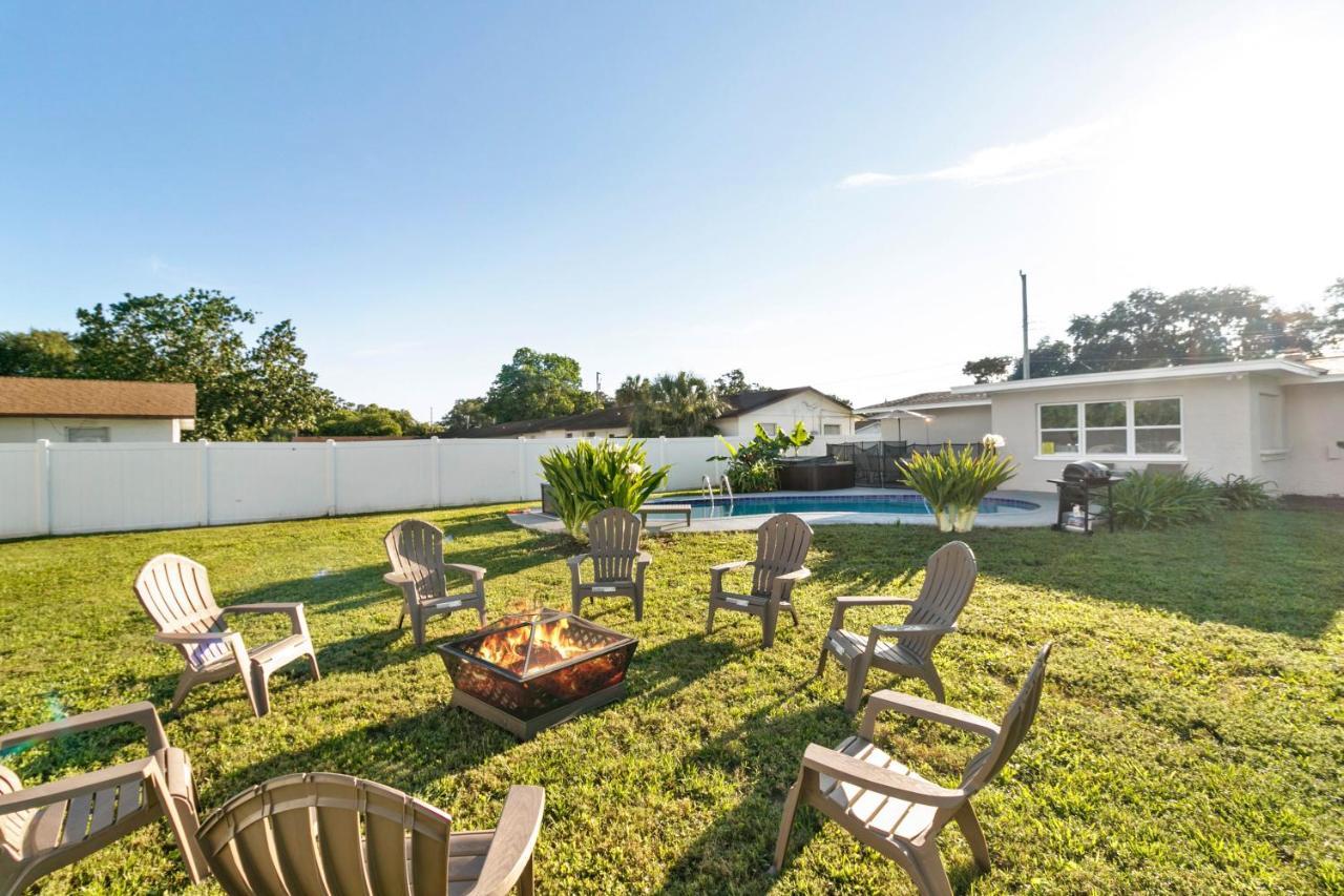 Modern Specious Paradise. Heated Pool And *